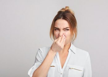 Đi ngoài có mùi chua, mùi tanh là bệnh gì?